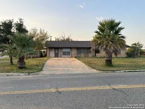 608 Leona St, Cotulla, TX 78014