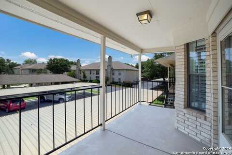 2611 EISENHAUER RD, San Antonio, TX 78209