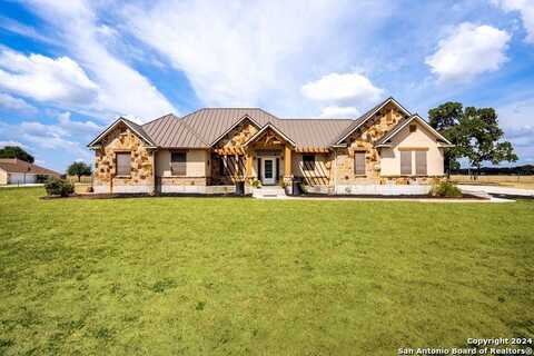 112 Scenic Hills Dr, La Vernia, TX 78121