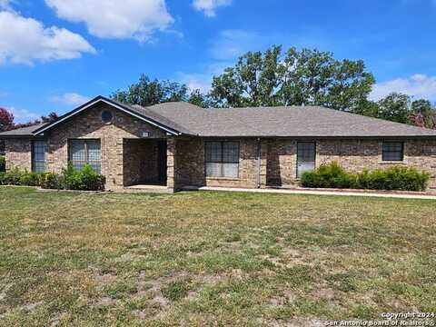 208 WINDWOOD CIR, Seguin, TX 78155