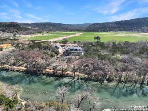 236 Riverfront Dr., New Braunfels, TX 78132