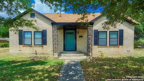 611 N Johnson, Karnes City, TX 78118