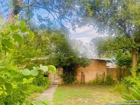 331 Meadowood Ln., San Antonio, TX 78216