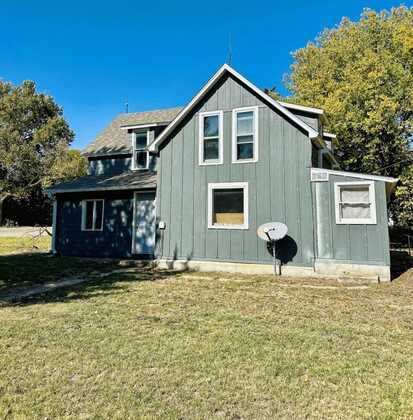 218 W 1st St, Sylvan Grove, KS 67418