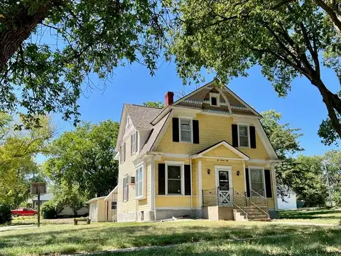 221 S Lincoln, Mankato, KS 66956