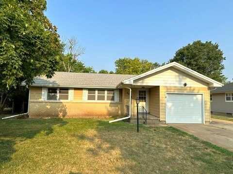 2418 Drake Place, Salina, KS 67401