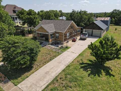 411 S 2nd Street, Lincoln, KS 67455