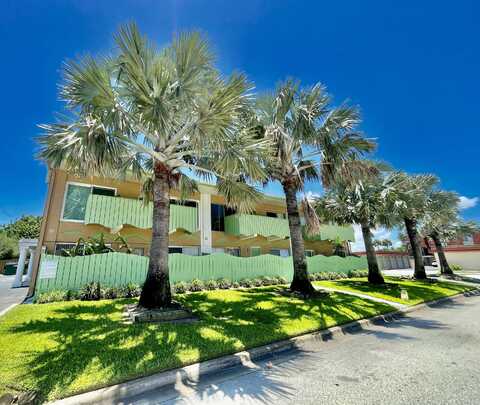 801 S Brevard Avenue, Cocoa Beach, FL 32931