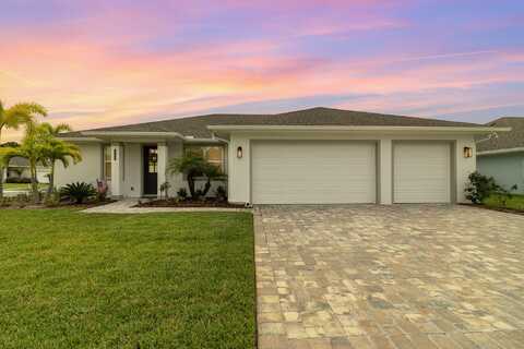 915 Captiva Island Circle SW, Palm Bay, FL 32908