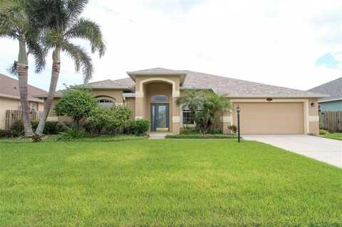 2212 Woodfield Circle, Melbourne, FL 32904