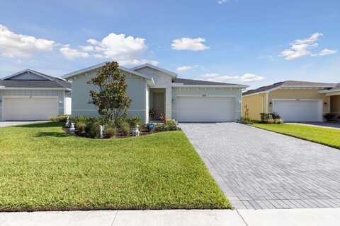 579 Veridian Circle NW, Palm Bay, FL 32907