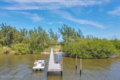 15 Grant Island Estates, Grant, FL 32949