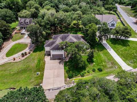 619 Country Club Court, La Grange, TX 78945