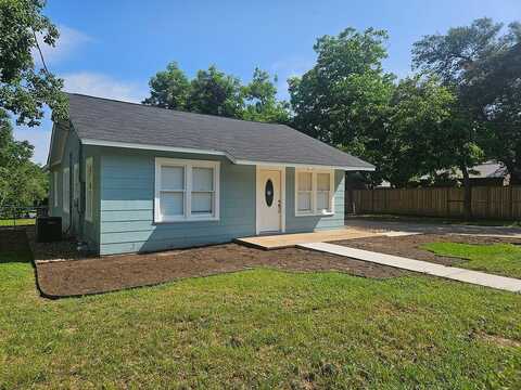 604 West Chauncy Street, Brenham, TX 77833