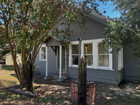 1105 Carroll Lane, La Grange, TX 78945