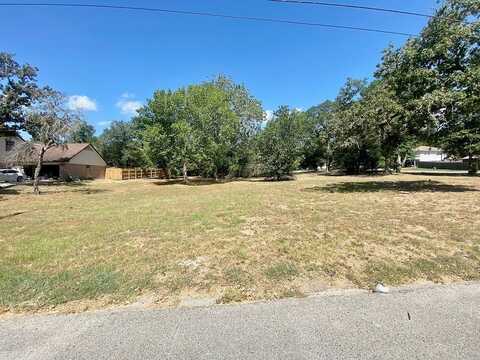 906 South Oak Street, Bellville, TX 77418