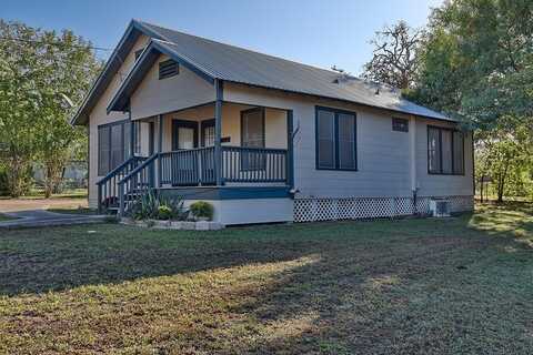 930 East Upper Line Street, La Grange, TX 78945