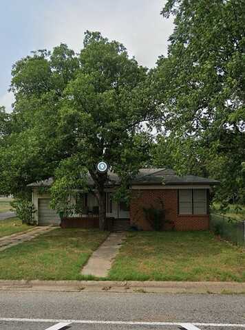 800 Fitzgerald Street, Bangs, TX 76823