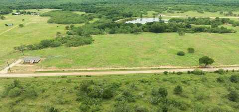 542 County Road 421, Waelder, TX 78959