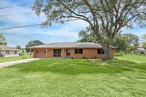 520 Darlene Lane, Wallis, TX 77485