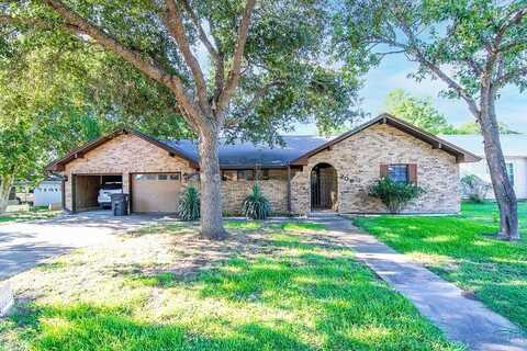 209 Simpson Street, Schulenburg, TX 78956