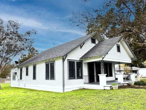 464 East Lower Line Street, La Grange, TX 78945