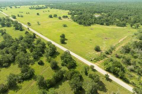 6750 3 Mile Road, Flatonia, TX 78941