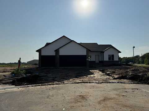 137 N Ripley Ct, Derby, KS 67037