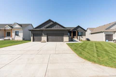 4953 Emerald Ct, Maize, KS 67101