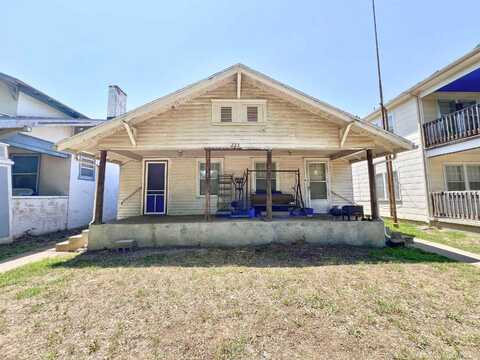 223 N 2nd St, Arkansas City, KS 67005