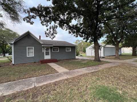 528 W 4th Ave, Cheney, KS 67025