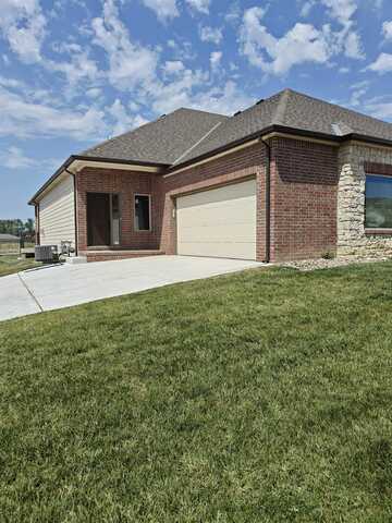 818 Mccloud Cir Unit 101, Andover, KS 67002