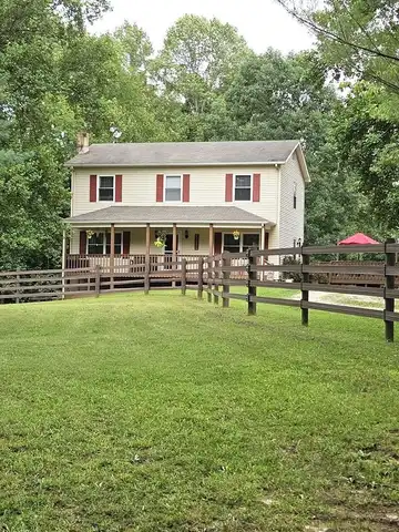 1112 Scotts Bottom Rd, Dillwyn, VA 23936