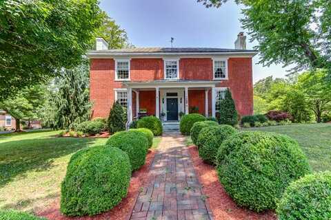 252 David Bruce Ave, Charlotte Court House, VA 23923