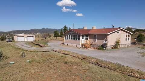 26 Summit Road, Silver City, NM 88061