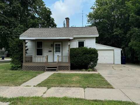 927 Glen Street, Janesville, WI 53545