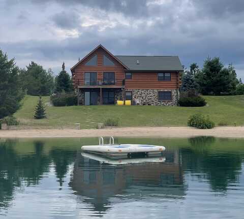 N8112 Clear Water Drive, New Lisbon, WI 53950