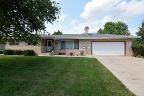 607 4th Street, Waunakee, WI 53597