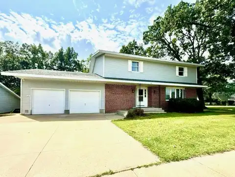 208 W Collins Street, Portage, WI 53901