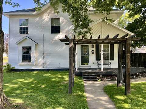 213 W Juneau Street, Tomah, WI 54660