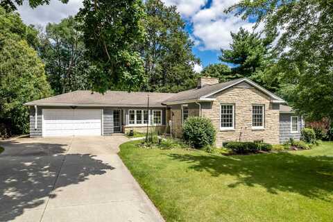 1905 Ruger Avenue, Janesville, WI 53545