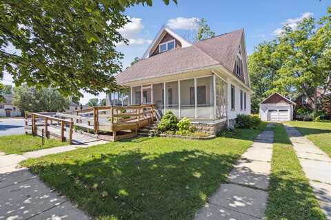 403 1st Center Avenue, Brodhead, WI 53520