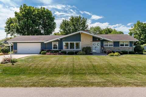 882 E Petunia Lane, Beloit, WI 53511