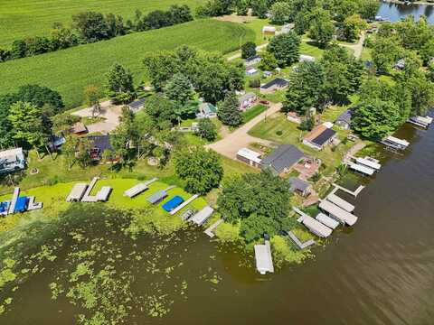 E12671 Weigands Bay N, Merrimac, WI 53561