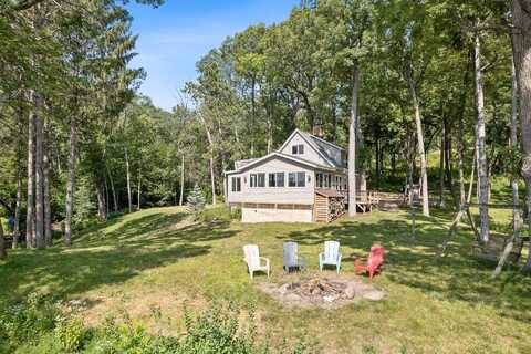 N4072 County Road U, Portage, WI 53901