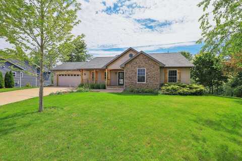 465 Hunters Glen Lane, Johnson Creek, WI 53038