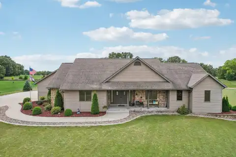 W7371 White Oak Run, Pardeeville, WI 53954