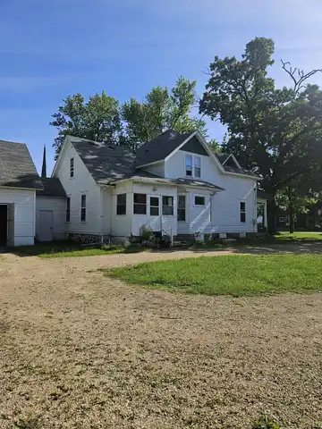 111 S Main Street, Pardeeville, WI 53954