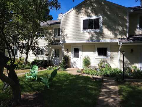 5830 Highland Terrace, Middleton, WI 53562