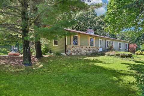 7476 Oak Circle Drive, Middleton, WI 53562